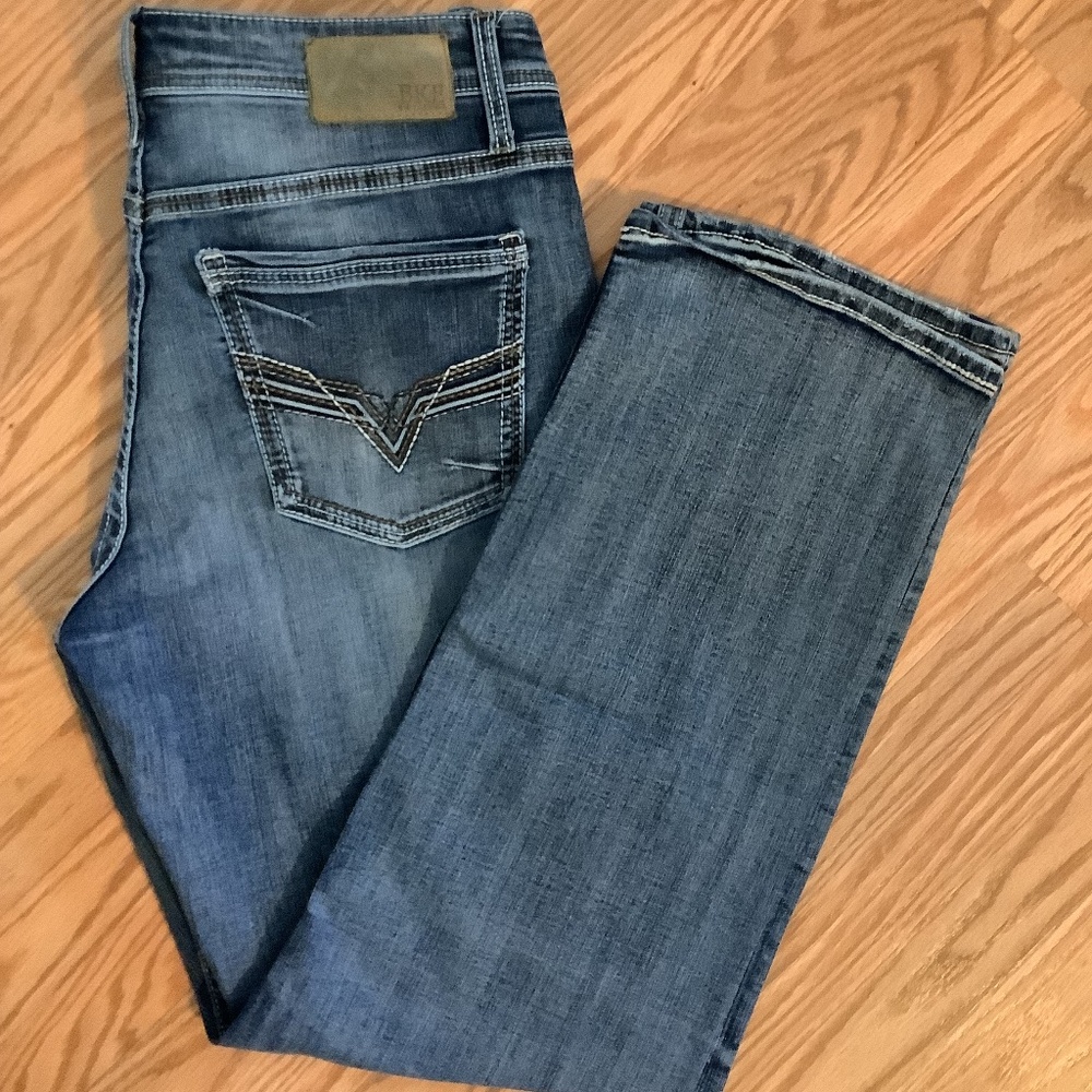 LIKE NEW  "JAKE" BKE MENS JEANS